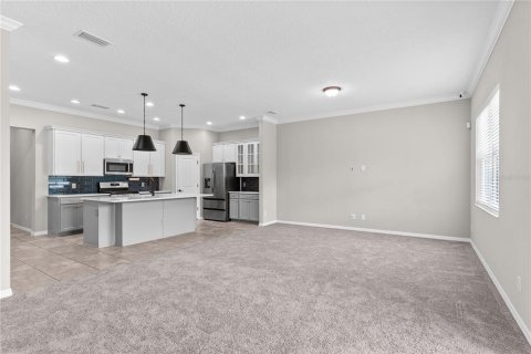 House in Apopka, Florida 4 bedrooms, 194.82 sq.m. № 2379175 - photo 7