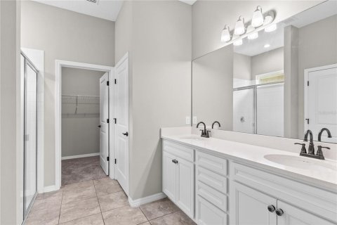 House in Apopka, Florida 4 bedrooms, 194.82 sq.m. № 2379175 - photo 19