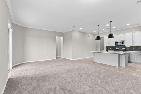 House in Apopka, Florida 4 bedrooms, 194.82 sq.m. № 2379175 - photo 9