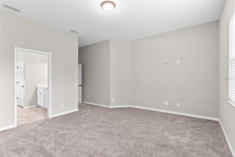 House in Apopka, Florida 4 bedrooms, 194.82 sq.m. № 2379175 - photo 18