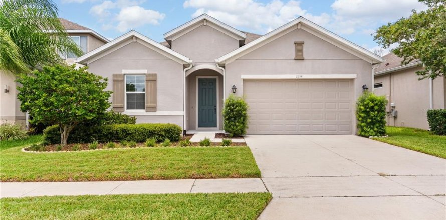 House in Apopka, Florida 4 bedrooms, 194.82 sq.m. № 2379175