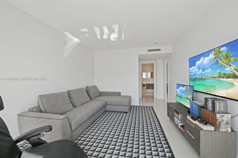 Condominio en venta en Bal Harbour, Florida, 2 dormitorios, 209.03 m2 № 1998701 - foto 15