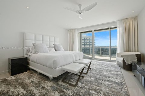 Condominio en venta en Bal Harbour, Florida, 2 dormitorios, 209.03 m2 № 1998701 - foto 10