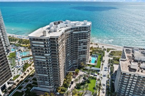 Condominio en venta en Bal Harbour, Florida, 2 dormitorios, 209.03 m2 № 1998701 - foto 29