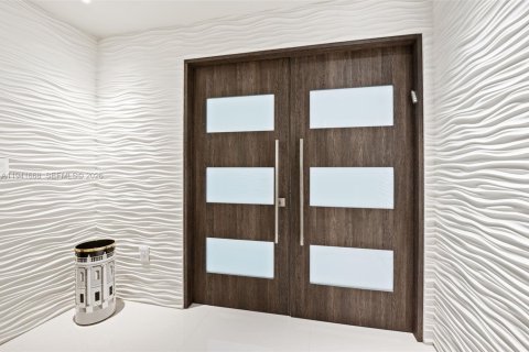 Condominio en venta en Bal Harbour, Florida, 2 dormitorios, 209.03 m2 № 1998701 - foto 21