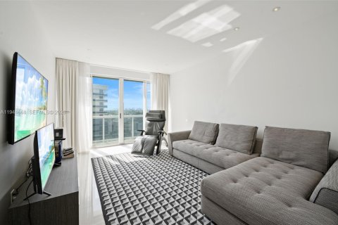 Condominio en venta en Bal Harbour, Florida, 2 dormitorios, 209.03 m2 № 1998701 - foto 14