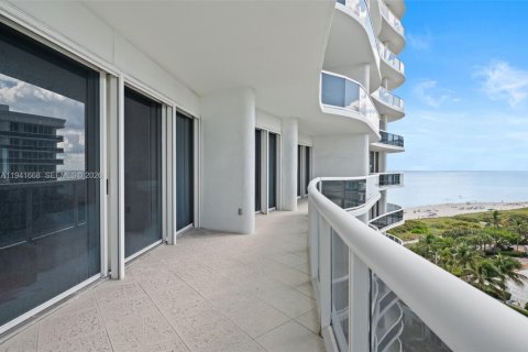 Condominio en venta en Bal Harbour, Florida, 2 dormitorios, 209.03 m2 № 1998701 - foto 1