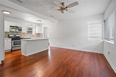 House in Gainesville, Florida 3 bedrooms, 114.83 sq.m. № 1819484 - photo 4