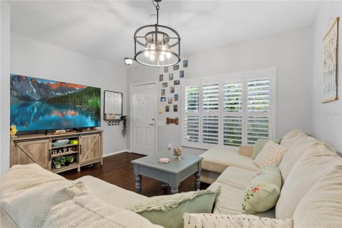 Townhouse in Oldsmar, Florida 2 bedrooms, 102.66 sq.m. № 1827332 - photo 17