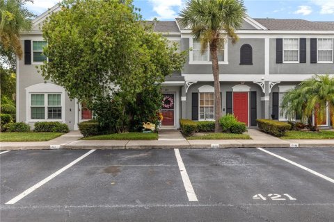 Townhouse in Oldsmar, Florida 2 bedrooms, 102.66 sq.m. № 1827332 - photo 1