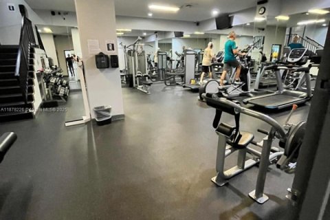 Condominio en alquiler en Sunny Isles Beach, Florida, 1 dormitorio, 87.61 m2 № 1921772 - foto 17