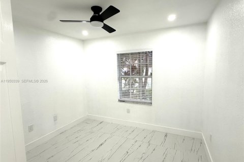 Снять в аренду виллу или дом в Санрайз, Флорида 3 спальни, 104.05м2, № 2005868 - фото 13