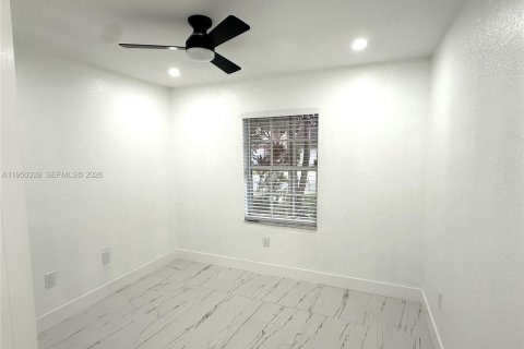 Снять в аренду виллу или дом в Санрайз, Флорида 3 спальни, 104.05м2, № 2005868 - фото 11