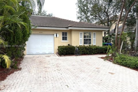 Дом в Санрайз, Флорида 3 спальни, 104.05м2 № 2005868