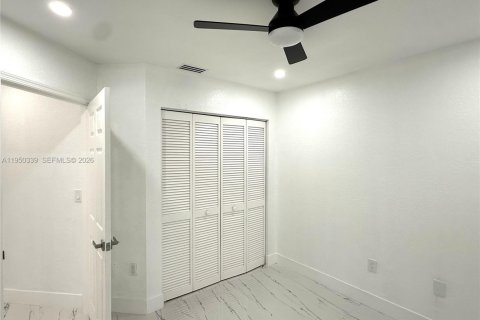 Снять в аренду виллу или дом в Санрайз, Флорида 3 спальни, 104.05м2, № 2005868 - фото 12