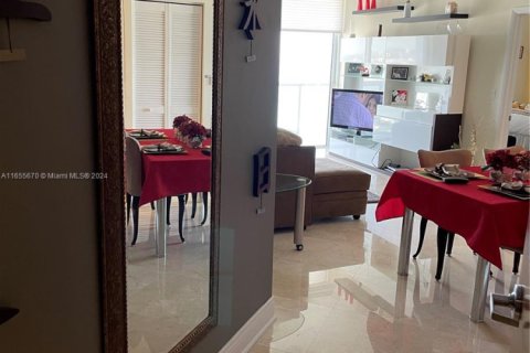 Condominio en alquiler en Miami Beach, Florida, 1 dormitorio, 75.07 m2 № 1979630 - foto 6