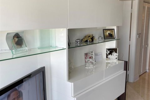 Condominio en alquiler en Miami Beach, Florida, 1 dormitorio, 75.07 m2 № 1979630 - foto 17