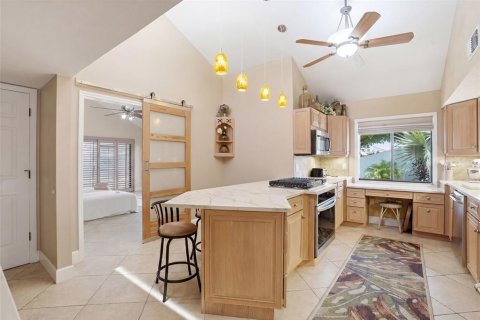 House in Punta Gorda, Florida 4 bedrooms, 208.01 sq.m. № 2130076 - photo 14