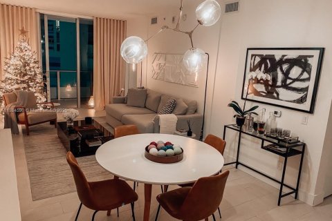 Купить кондоминиум в Майами, Флорида 1 спальня, 64.66м2, № 2054846 - фото 11