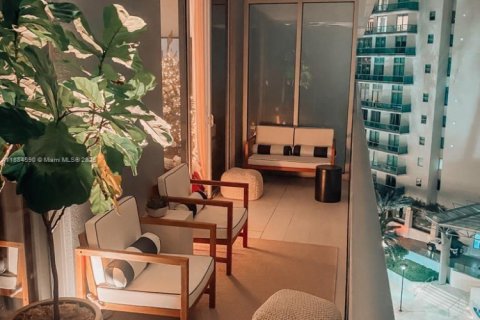 Купить кондоминиум в Майами, Флорида 1 спальня, 64.66м2, № 2054846 - фото 12