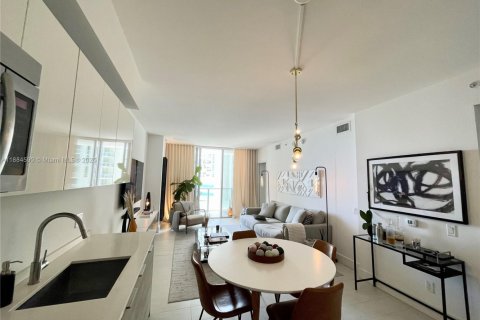 Купить кондоминиум в Майами, Флорида 1 спальня, 64.66м2, № 2054846 - фото 3