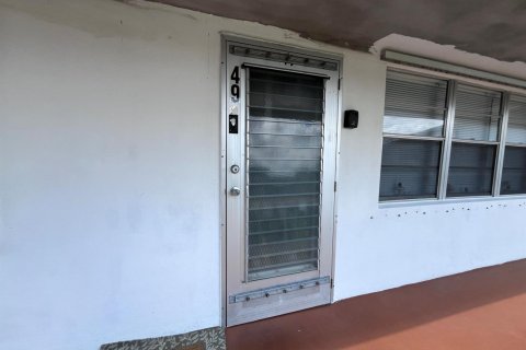 Купить кондоминиум в Уэст-Палм-Бич, Флорида 3 комнаты, 63.55м2, № 2180300 - фото 2