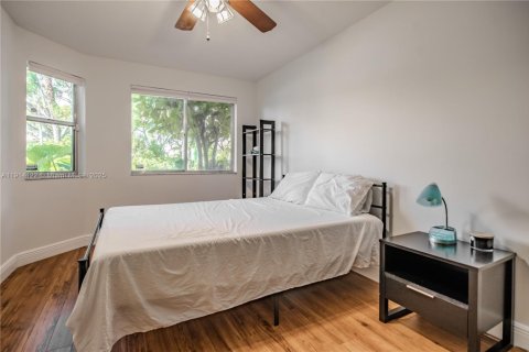 Touwnhouse à vendre à Margate, Floride: 2 chambres, 117.61 m2 № 2019333 - photo 11