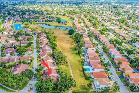 Touwnhouse à vendre à Margate, Floride: 2 chambres, 117.61 m2 № 2019333 - photo 22