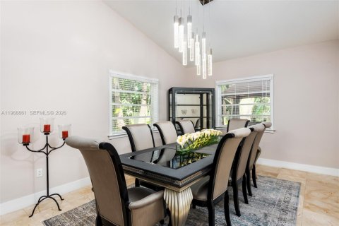 Villa ou maison à vendre à Miami Shores, Floride: 5 chambres, 412.02 m2 № 2042403 - photo 13
