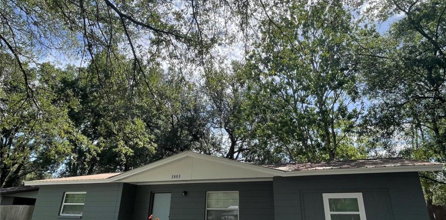 Casa en Gainesville, Florida 3 dormitorios, 119.57 m2 № 2222754