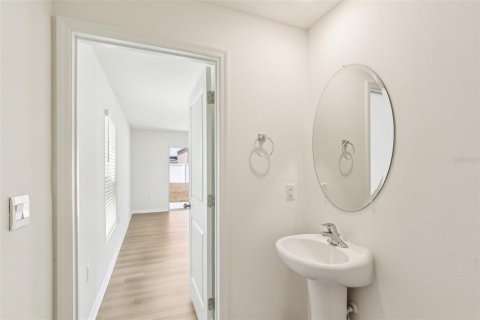 Casa en venta en Dade City, Florida, 4 dormitorios, 207.92 m2 № 2211388 - foto 17
