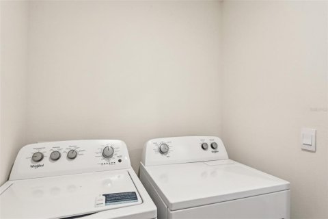 Casa en venta en Dade City, Florida, 4 dormitorios, 207.92 m2 № 2211388 - foto 26