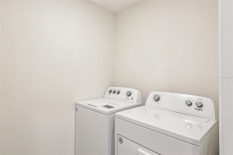 Casa en venta en Dade City, Florida, 4 dormitorios, 207.92 m2 № 2211388 - foto 24