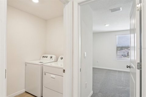 Casa en venta en Dade City, Florida, 4 dormitorios, 207.92 m2 № 2211388 - foto 25