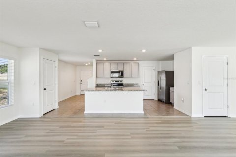 Casa en venta en Dade City, Florida, 4 dormitorios, 207.92 m2 № 2211388 - foto 9