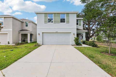 Casa en Dade City, Florida 4 dormitorios, 207.92 m2 № 2211388