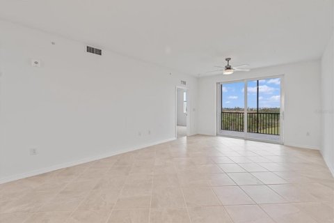 Condo in Venice, Florida, 2 bedrooms  № 2321688 - photo 12