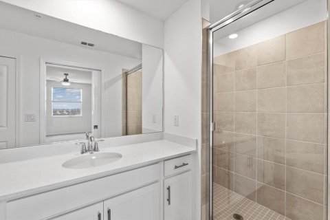 Condo in Venice, Florida, 2 bedrooms  № 2321688 - photo 17