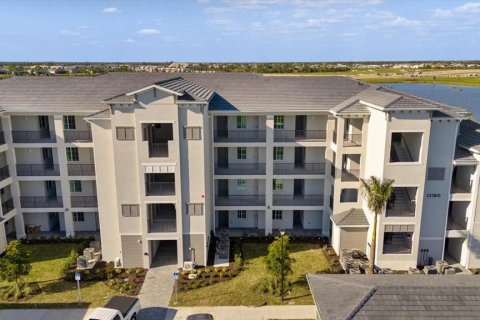 Condo in Venice, Florida, 2 bedrooms  № 2321688 - photo 30