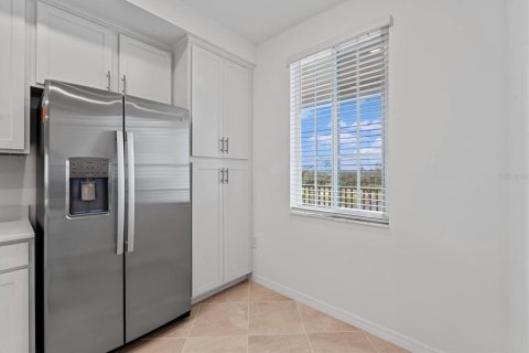 Condo in Venice, Florida, 2 bedrooms  № 2321688 - photo 9