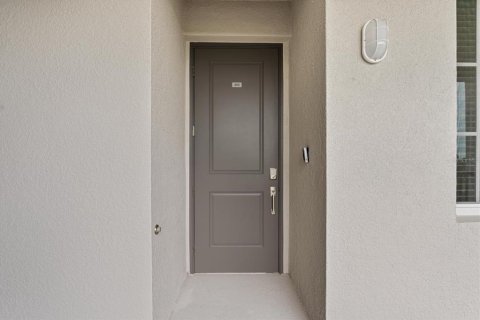 Condo in Venice, Florida, 2 bedrooms  № 2321688 - photo 2