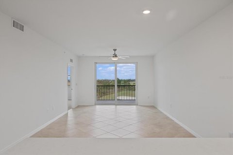 Condo in Venice, Florida, 2 bedrooms  № 2321688 - photo 11