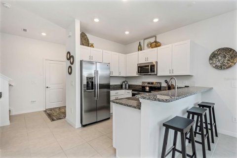 Townhouse in ANGELINE in Land O' Lakes, Florida 3 bedrooms, 166.02 sq.m. № 1877305 - photo 21