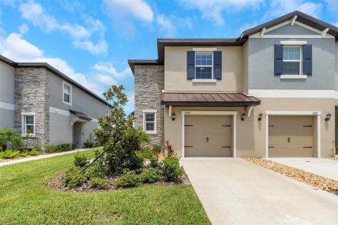 Townhouse in ANGELINE in Land O' Lakes, Florida 3 bedrooms, 166.02 sq.m. № 1877305 - photo 9
