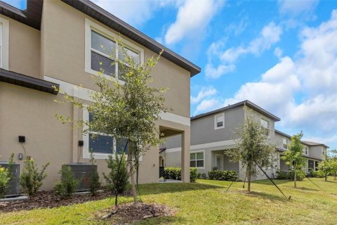 Townhouse in ANGELINE in Land O' Lakes, Florida 3 bedrooms, 166.02 sq.m. № 1877305 - photo 13