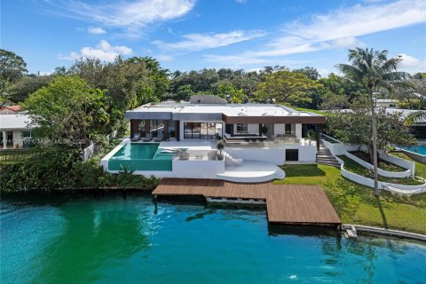 Casa en venta en North Miami Beach, Florida, 5 dormitorios, 301.93 m2 № 1484846 - foto 1