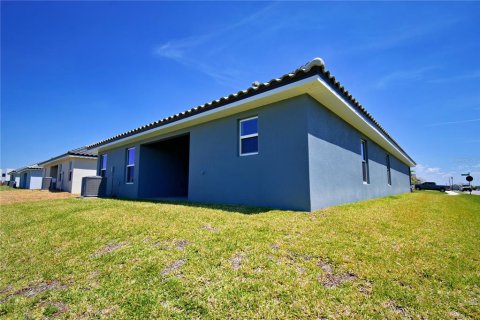 House in Auburndale, Florida 4 bedrooms, 204.38 sq.m. № 1243868 - photo 30