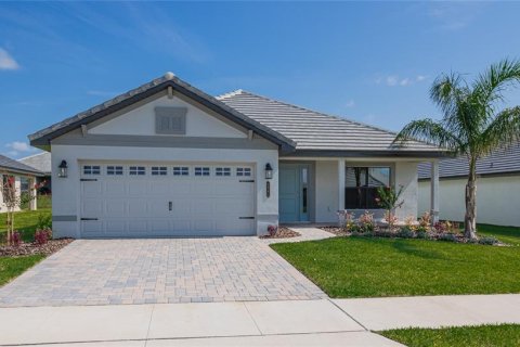 House in Auburndale, Florida 4 bedrooms, 204.38 sq.m. № 1243868 - photo 1