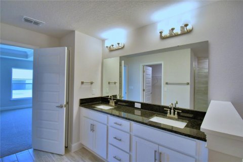 House in Auburndale, Florida 4 bedrooms, 204.38 sq.m. № 1243868 - photo 17