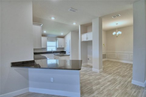 House in Auburndale, Florida 4 bedrooms, 204.38 sq.m. № 1243868 - photo 7